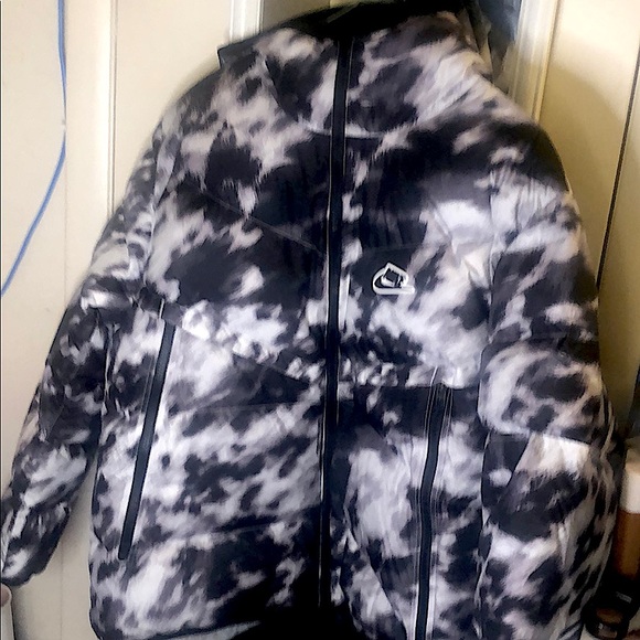 Nike Other - Nike down fill coat